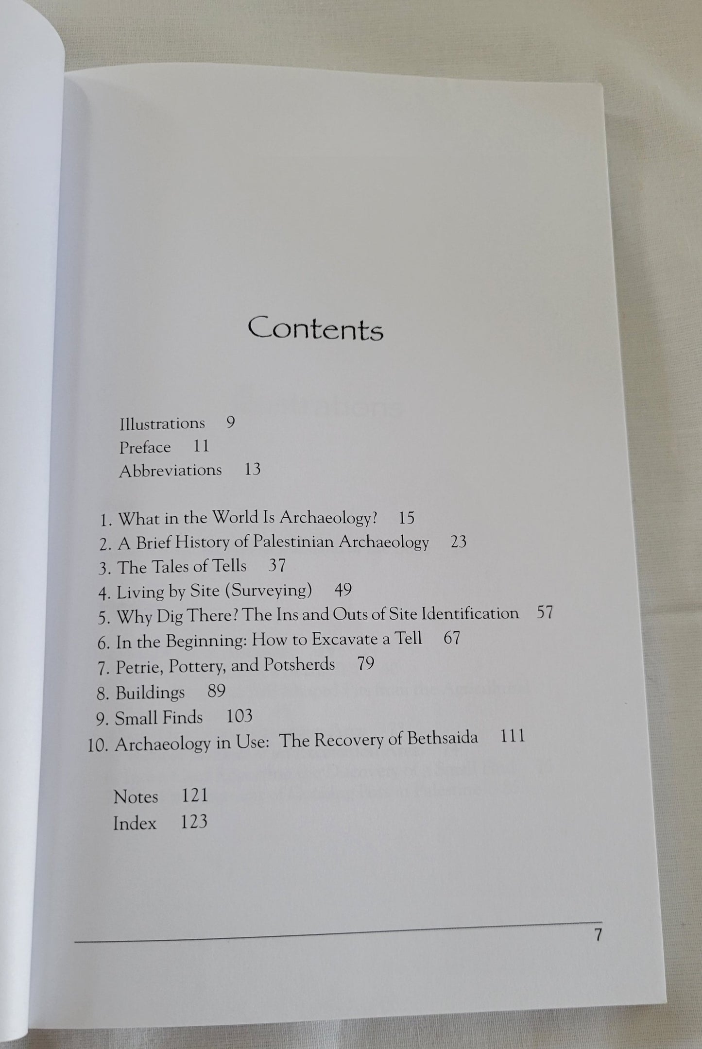 Used book “Doing Archaeology in the Land of the Bible: A Basic Guide” Written by John D. Currid. "A popular introduction to archaeology and the methods archaeologists use to reconstruct the history of ancient Israel." View of table of contents.