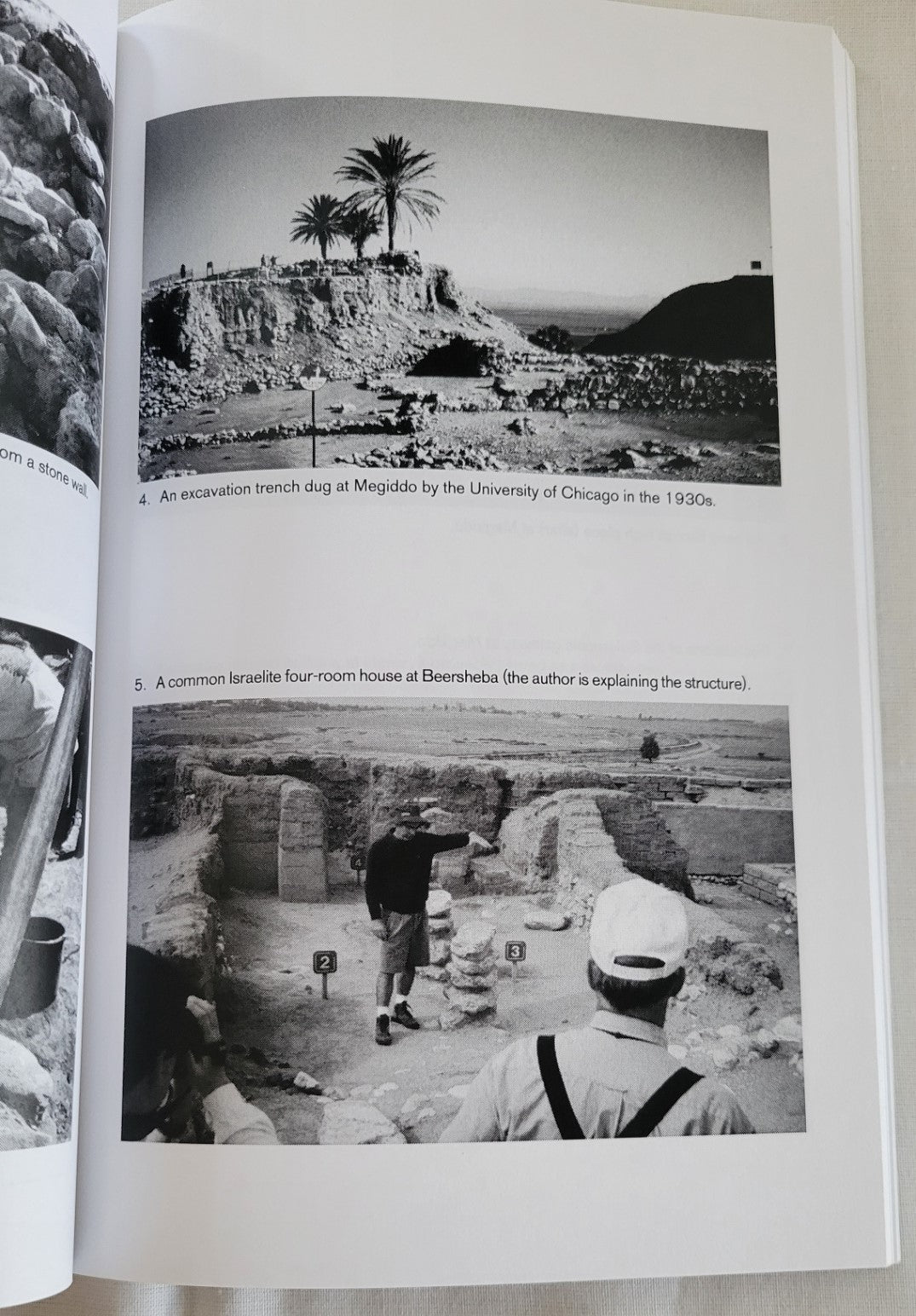 Used book “Doing Archaeology in the Land of the Bible: A Basic Guide” Written by John D. Currid. "A popular introduction to archaeology and the methods archaeologists use to reconstruct the history of ancient Israel." View of interior pictures.