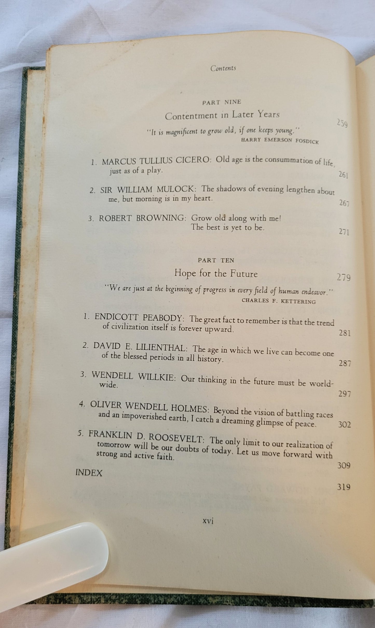 Vintage book for sale, “Light from Many Lamps” edited by Lillian Eichler Watson, 1951, a storehouse of inspired and inspiring reading, it is a collection of brief, stimulating biographies as well.  View of table of contents.