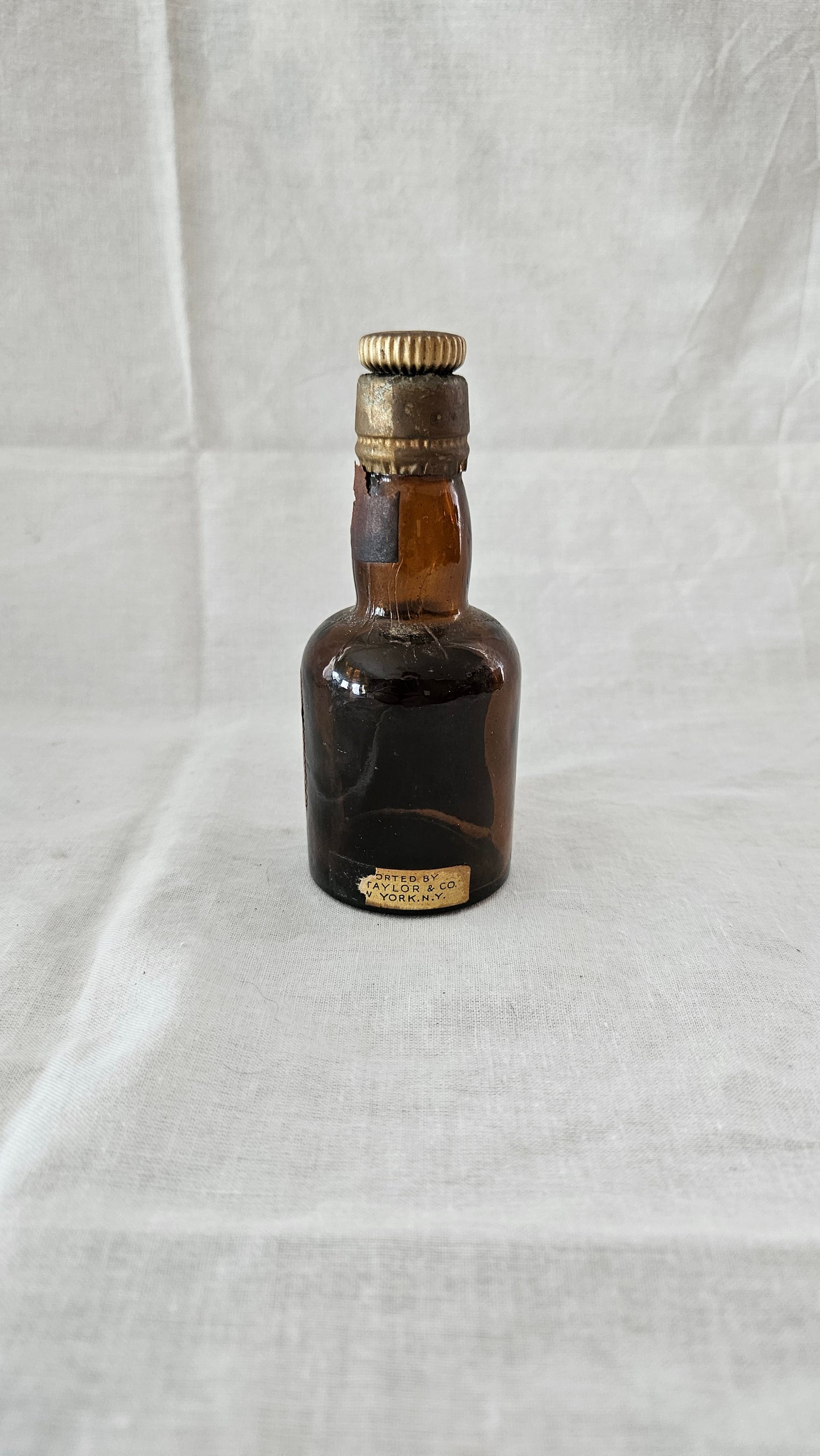 Vintage Gaelic Old Smuggler Brand Scotch Whiskey Bottle