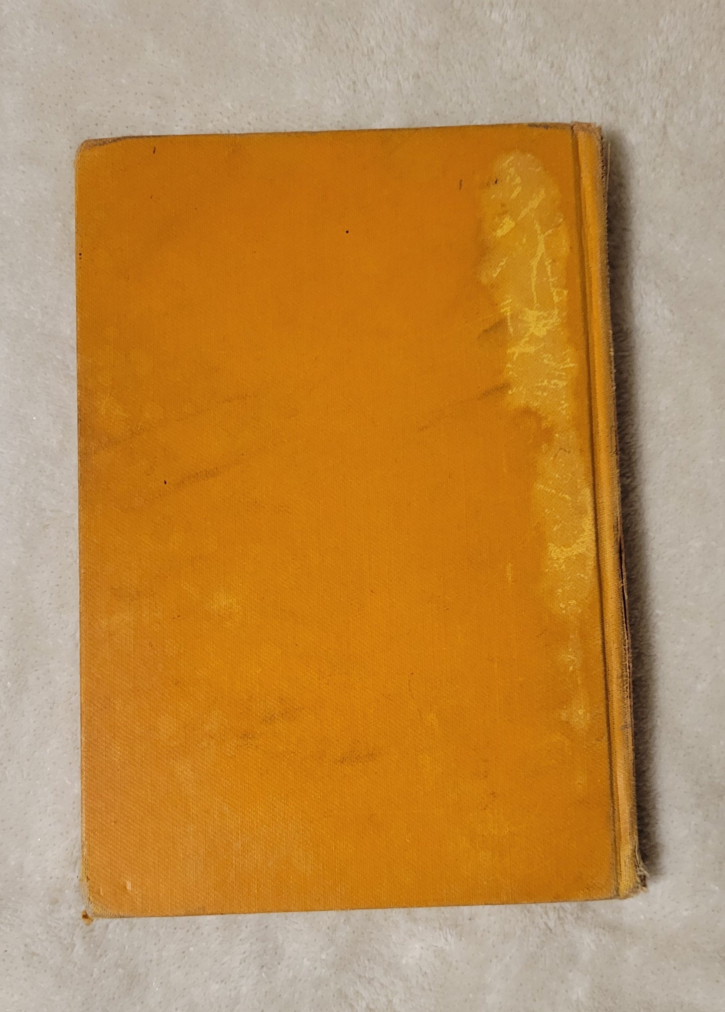 Vintage book for sale from the USSR, “Red Comet: A Tale of Travel in the USSR" written by British author Geoffrey Trease, published by International Publishers, 1937. View of back cover.