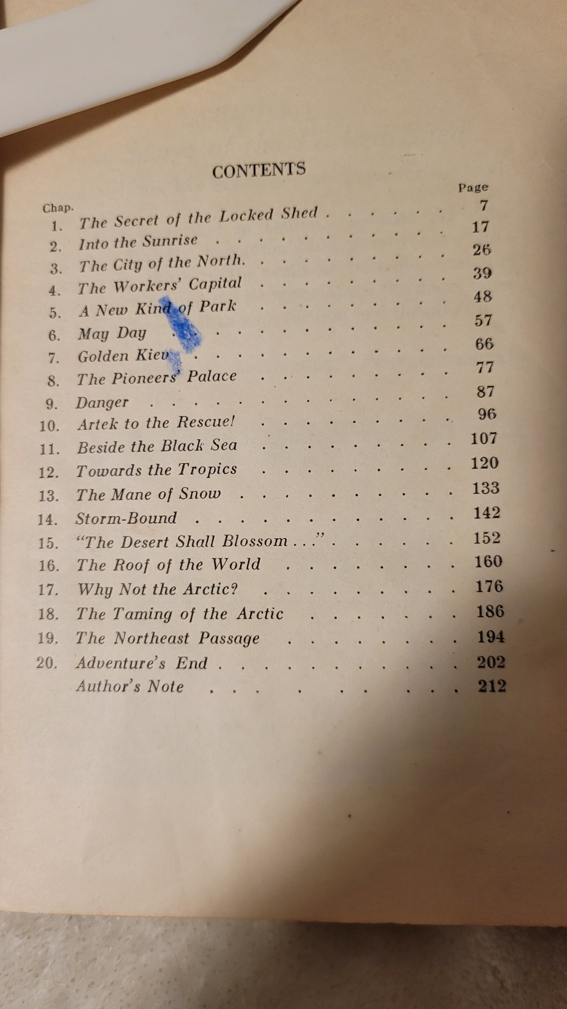 Vintage book for sale from the USSR, “Red Comet: A Tale of Travel in the USSR" written by British author Geoffrey Trease, published by International Publishers, 1937. View of table of contents