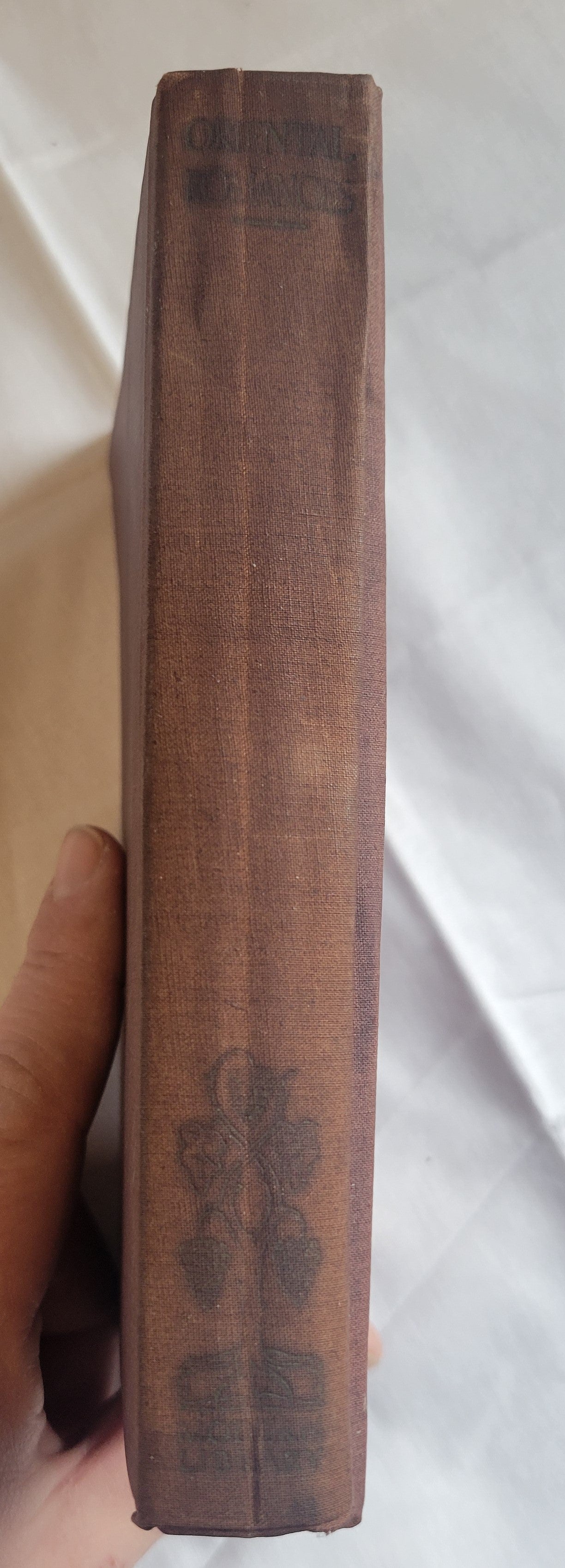 Vintage book for sale, "Oriental Romances" First Edition, edited and introduction by Manuel Komroff, published by The Modern Library in 1930. View of spine