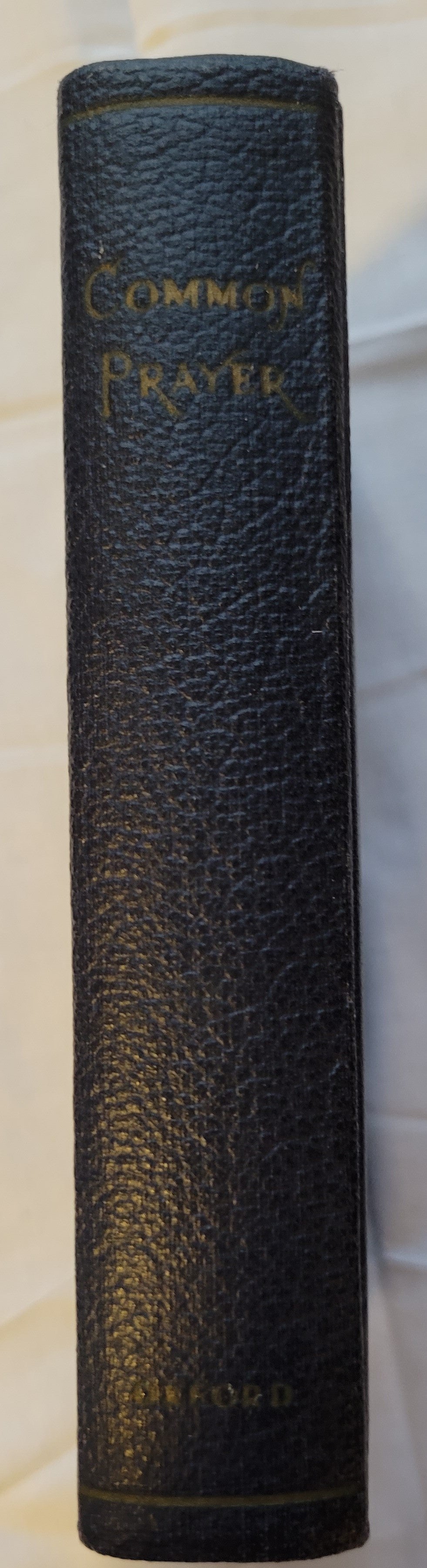  Antique book for sale "The Book of Common Prayer: And Administration of the Sacraments and Other Rites and Ceremonies of the Church: According to the Use of the Protestant Episcopal Church in the United States of America", published by Oxford University Press, 1929. Spine.